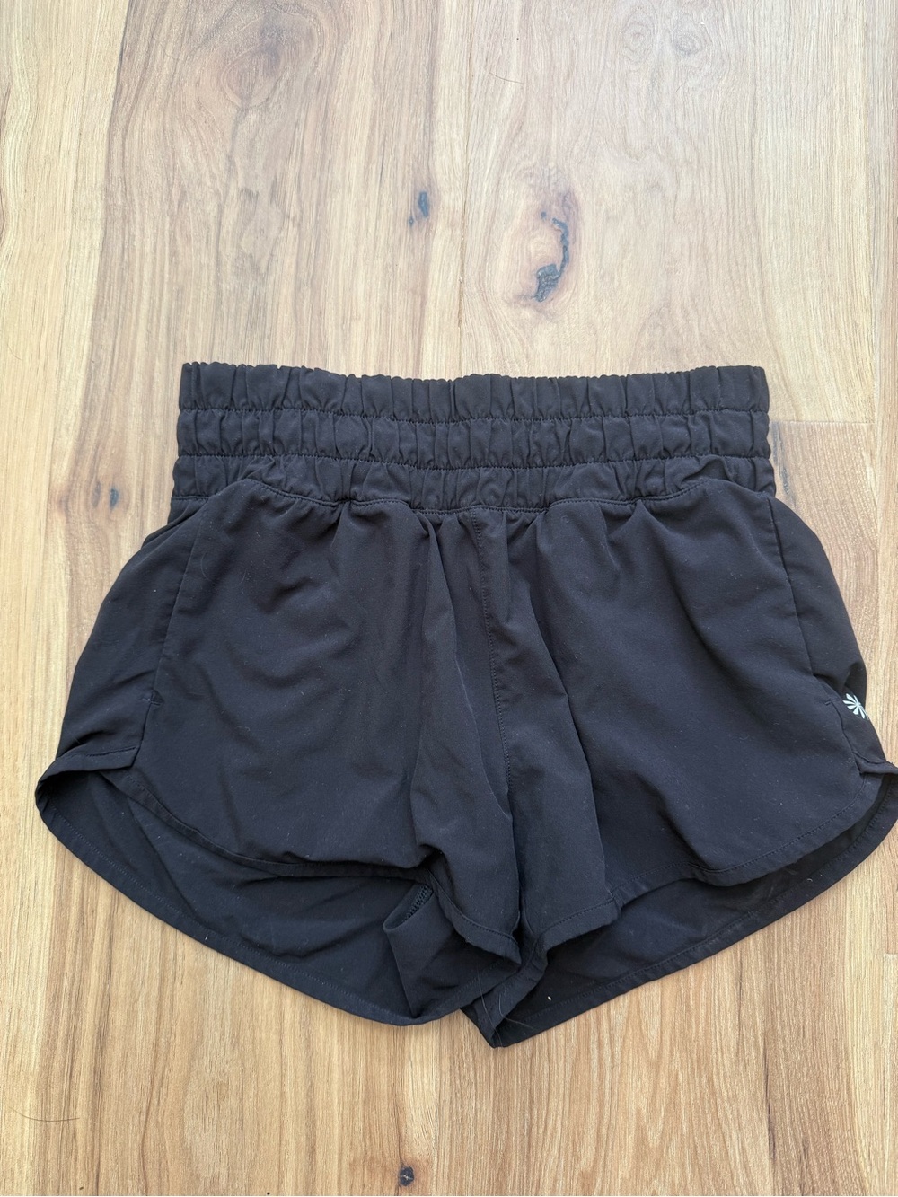 Athleta Girl Run Free 2.5" Short